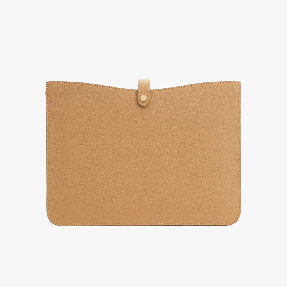 NWT Cuyana System Laptop Sleeve 16-inch in Biscuit Pebbled Leather